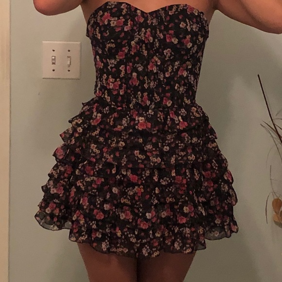 Guess Dresses & Skirts - Guess dress